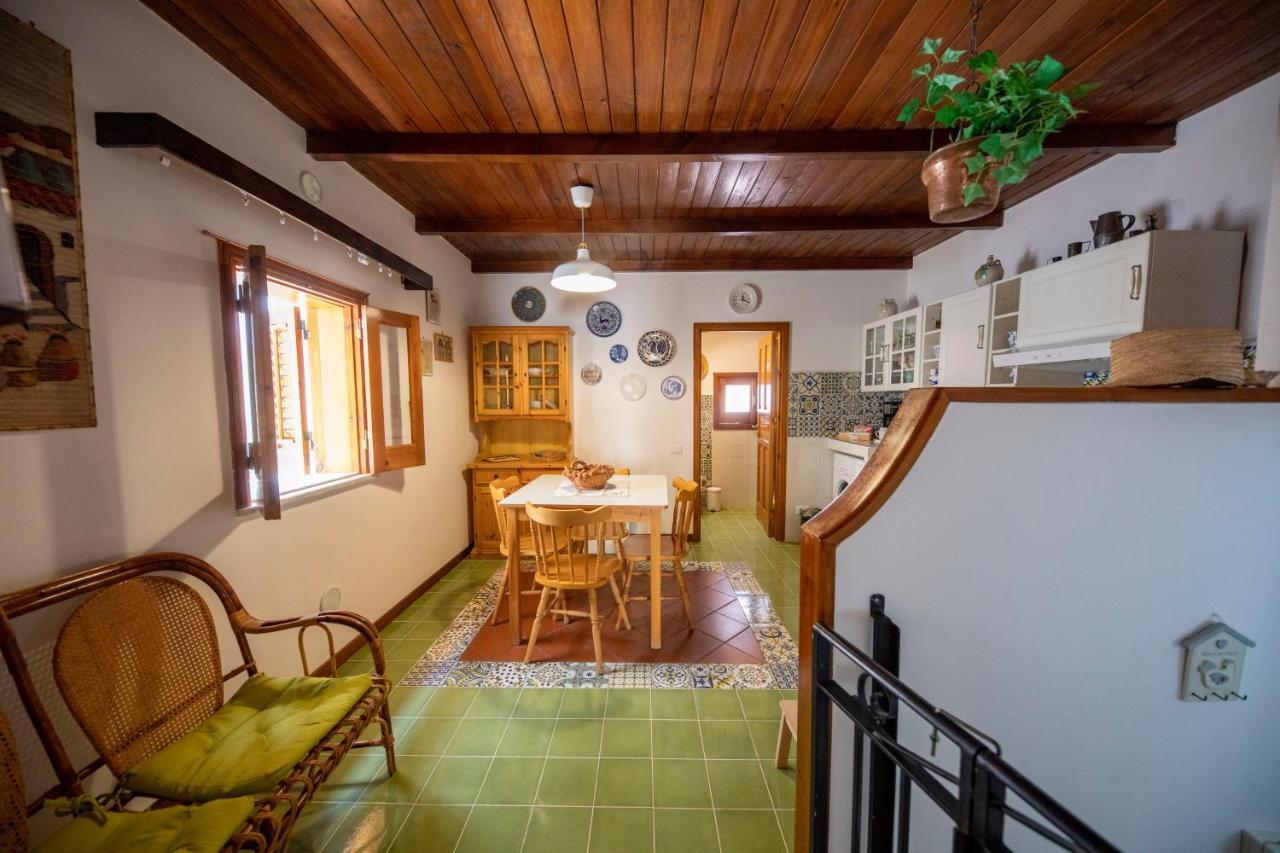 Familyholidays La Finestra Di Fronte Cefalù Kültér fotó