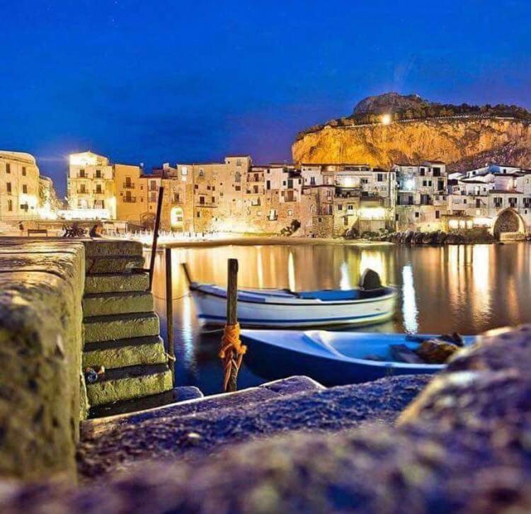 Familyholidays La Finestra Di Fronte Cefalù Kültér fotó